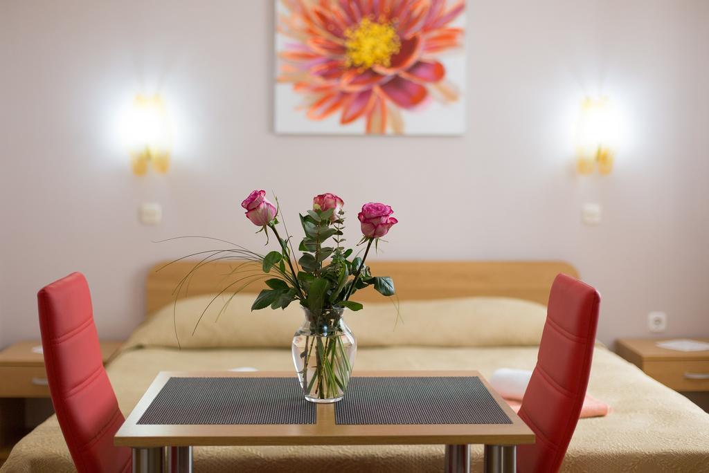 Nadija Studio Apartmani Krk Town Esterno foto