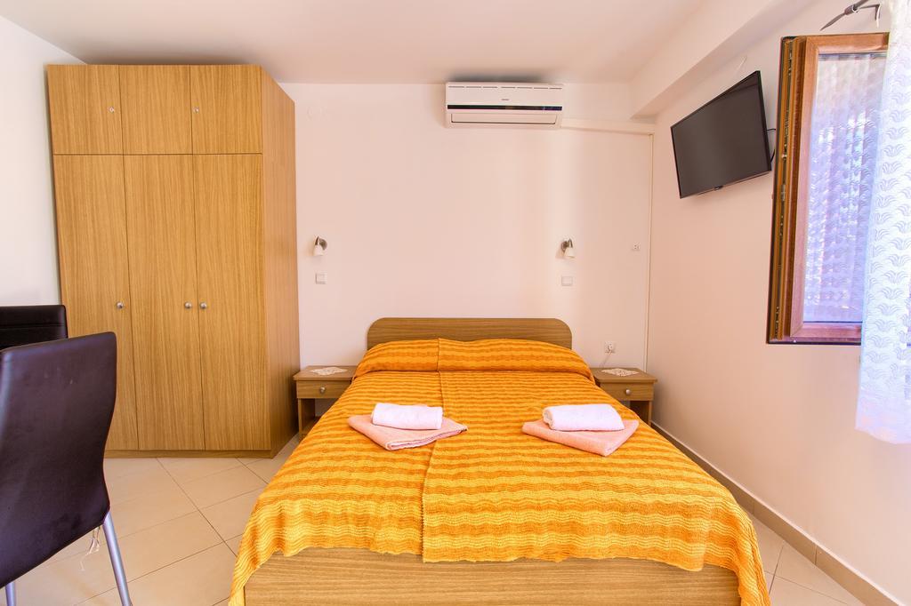 Nadija Studio Apartmani Krk Town Esterno foto