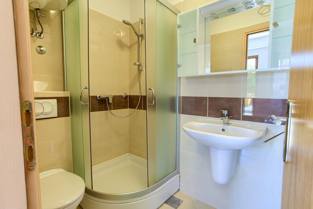 Nadija Studio Apartmani Krk Town Esterno foto