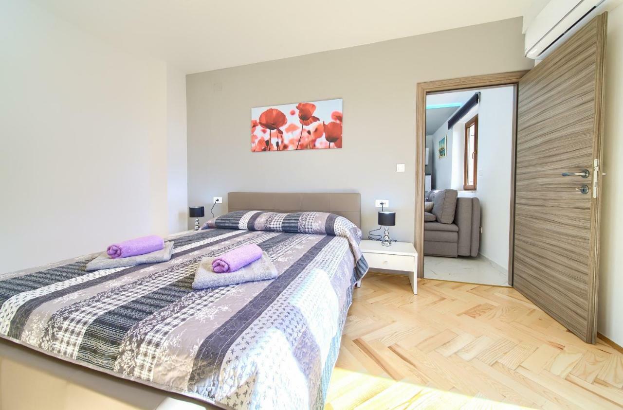 Nadija Studio Apartmani Krk Town Esterno foto